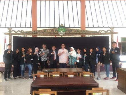 Monitoring dan Evaluasi Kegiatan KKN Stipram di Desa Trimurti