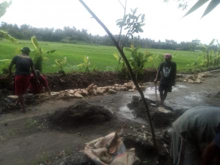 Pembangunan Talud di Dusun Jetis