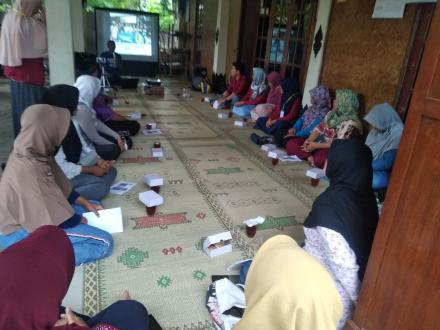 Penyuluhan Ekonomi Sampah