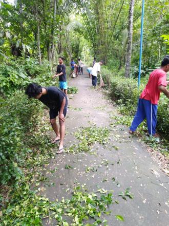 Kerja Bakti RT 55 dan RT 59 Dusun Puluhan Lor