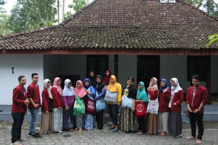 Pelatihan Kelola Sampah Kreatif
