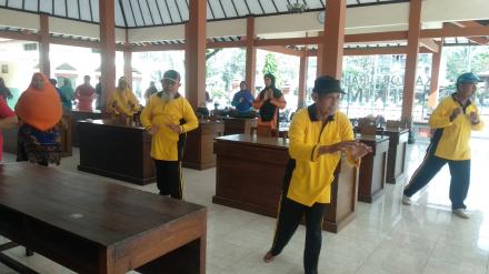 Senam Lansia Untuk Menjaga Kesehatan Tubuh