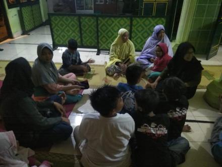 Tingkatkan kompetnensi Al Quran anak, Tim KKN 80 mengajar TPA DI DUSUN NENGAHAN