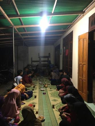 Silaturahmi dan Pengenalan Diri Kelompok 127 KKN kepada Kepala Dukuh beserta Kader-Kader Dusun