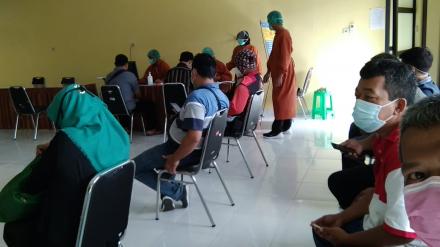 Pelaksanaan Vaksinasi Untuk FPRB Trimurti