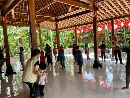 Pengenalan tari tradisional melalui lagu dolanan anak