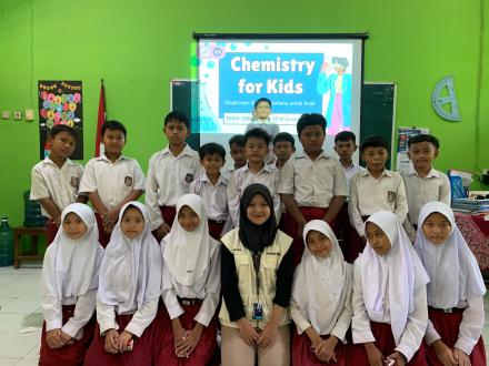 CHEMISTRY FOR KIDS” DI SD NEGERI GUNUNGSAREN